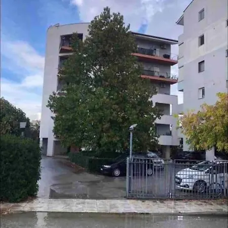 Apartament Ap 5 With Parking *
